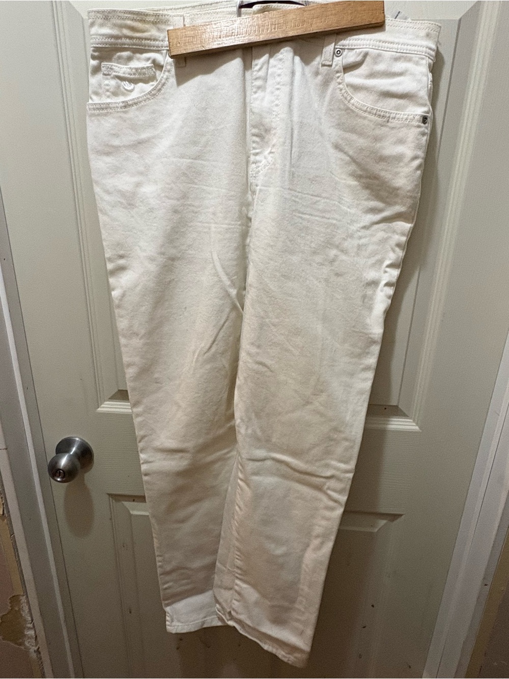Gloria Vanderbilt Women’s Straight White Jeans